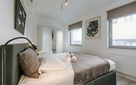 Huswell - Modern Apartment Near The Beach